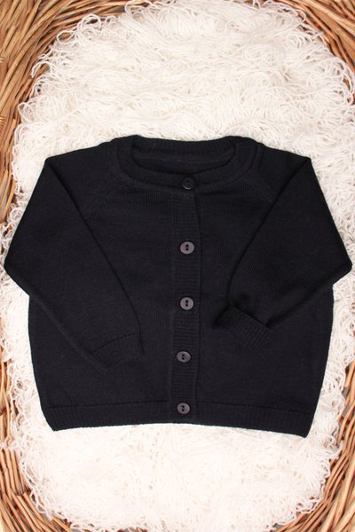 Coreana con bottone in tinta in pura lana merino